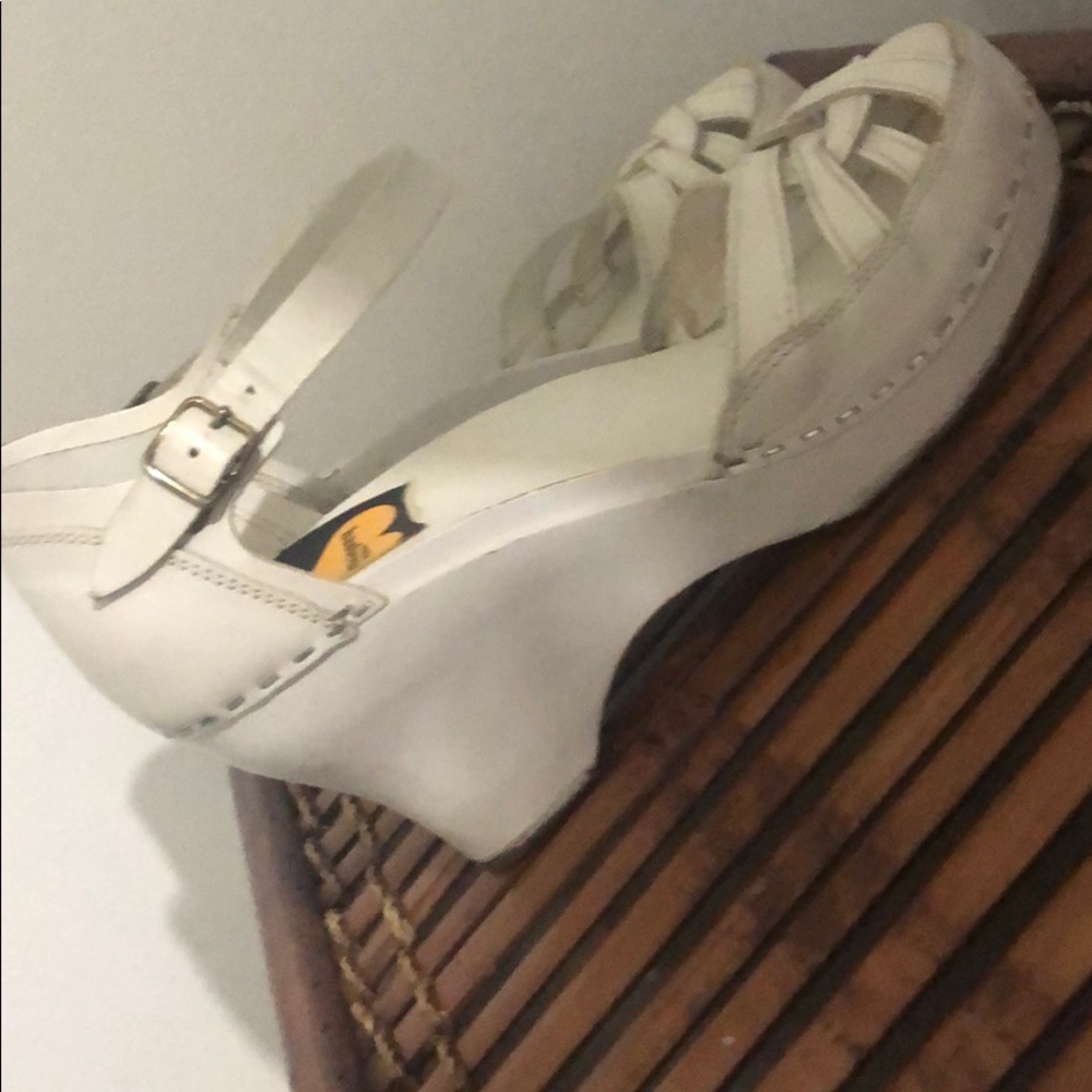 Like new white Swedish hasbeens toffel wood clogs - Picture 5 of 8